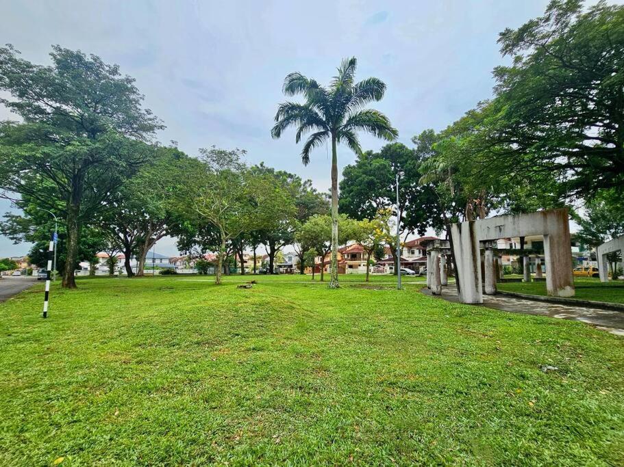 Cozy Holiday Home Karaoke Bbq Bukit Indah Jb Johor Bahru Luaran gambar